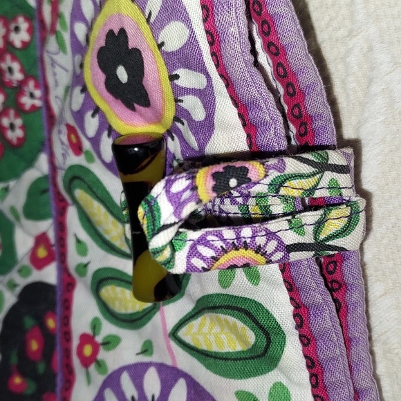 Retired Vera Bradley Cottagecore Tote Bag - Picture 14 of 14